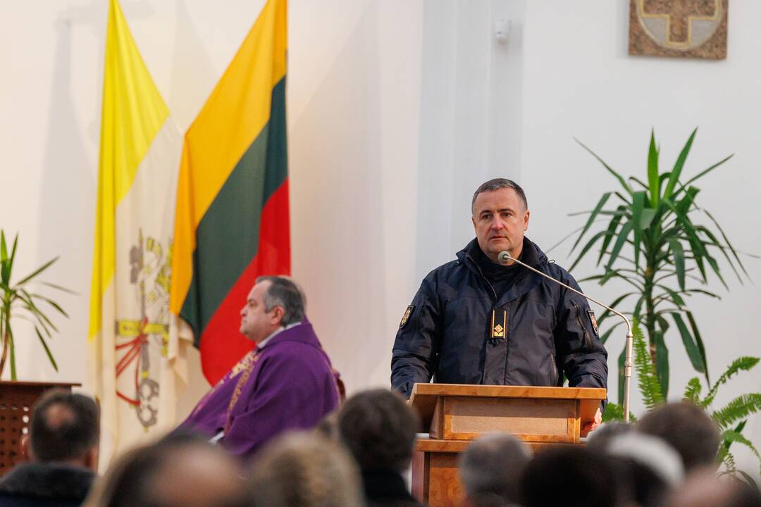 Gaisre žuvusio ugniagesio Rolando Venslauskio laidotuvės