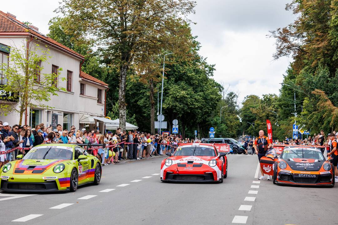 „Aurum 1006 km lenktynių“ paradas Palangoje