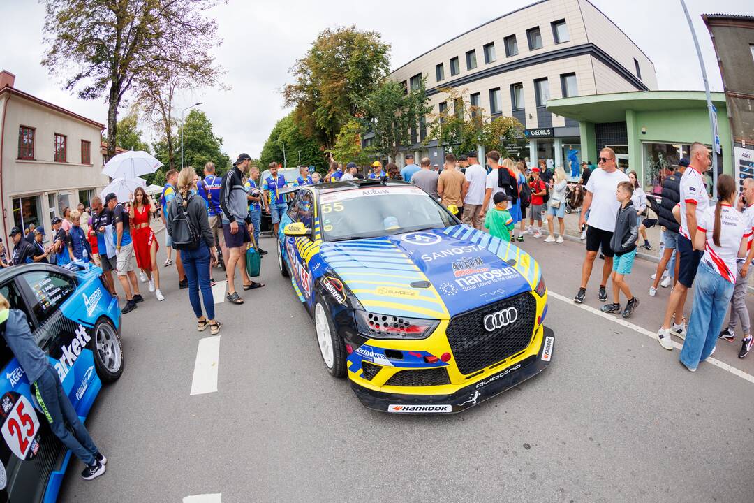 „Aurum 1006 km lenktynių“ paradas Palangoje