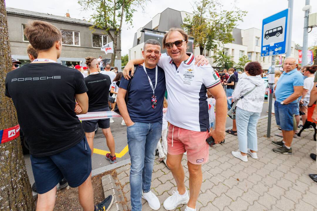 „Aurum 1006 km lenktynių“ paradas Palangoje