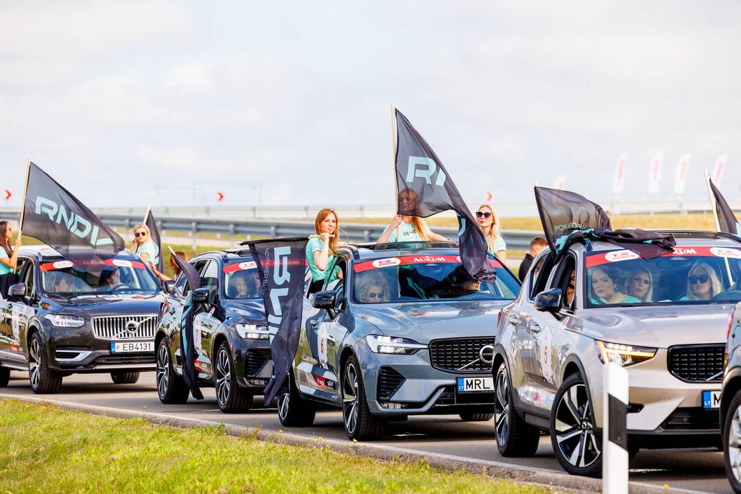 „108 km Moterų iššūkio“ lenktynių startas