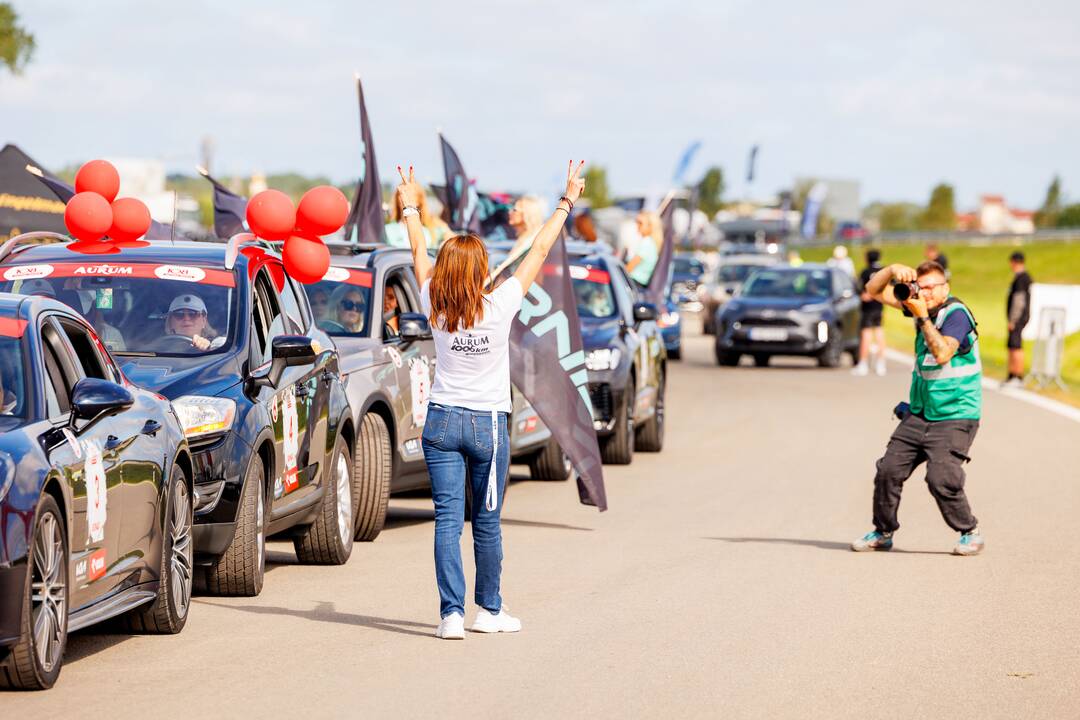 „108 km Moterų iššūkio“ lenktynių startas