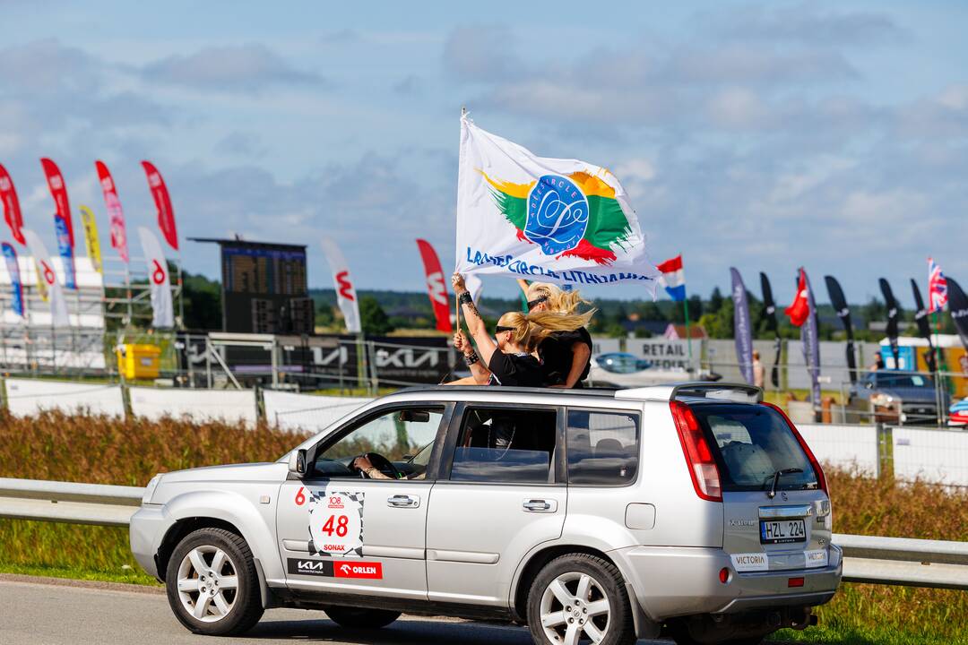 „108 km Moterų iššūkio“ lenktynių startas