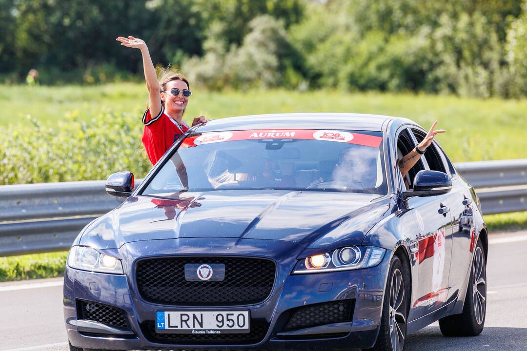 „108 km Moterų iššūkio“ lenktynių startas