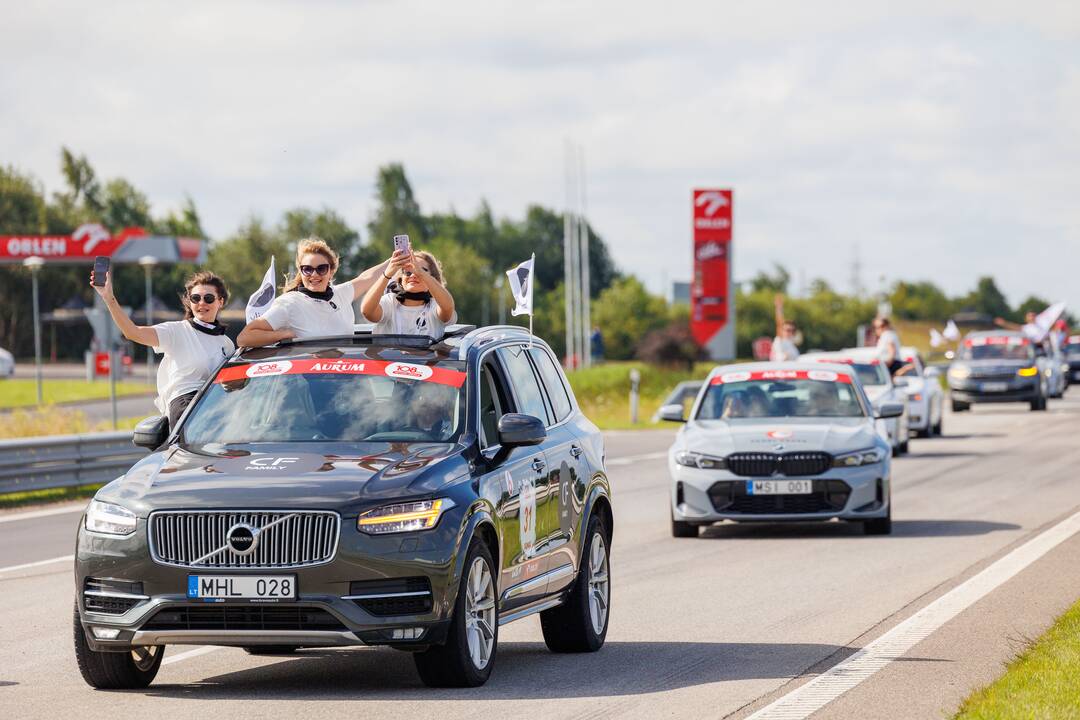 „108 km Moterų iššūkio“ lenktynių startas
