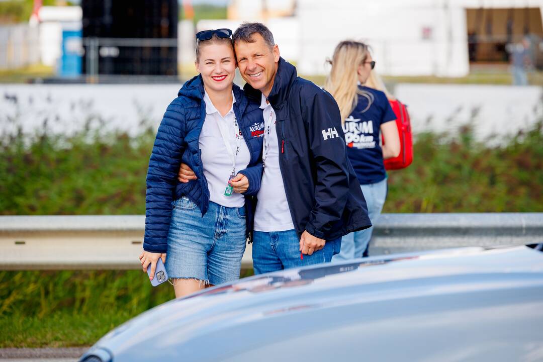 „108 km Moterų iššūkio“ lenktynių startas