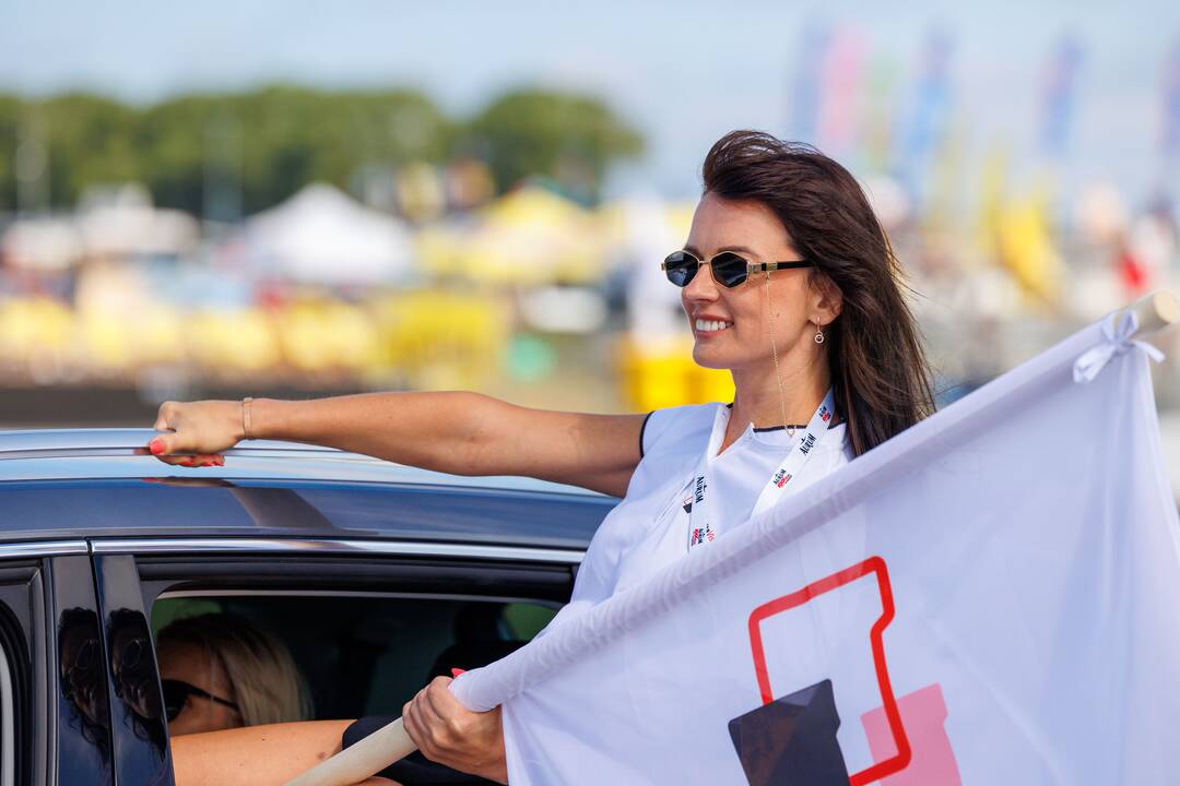 „108 km Moterų iššūkio“ lenktynių startas