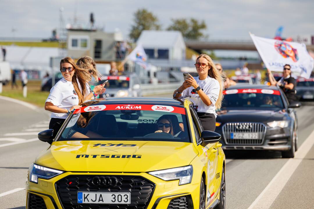 „108 km Moterų iššūkio“ lenktynių startas
