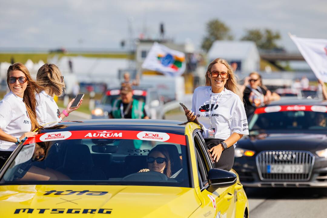 „108 km Moterų iššūkio“ lenktynių startas