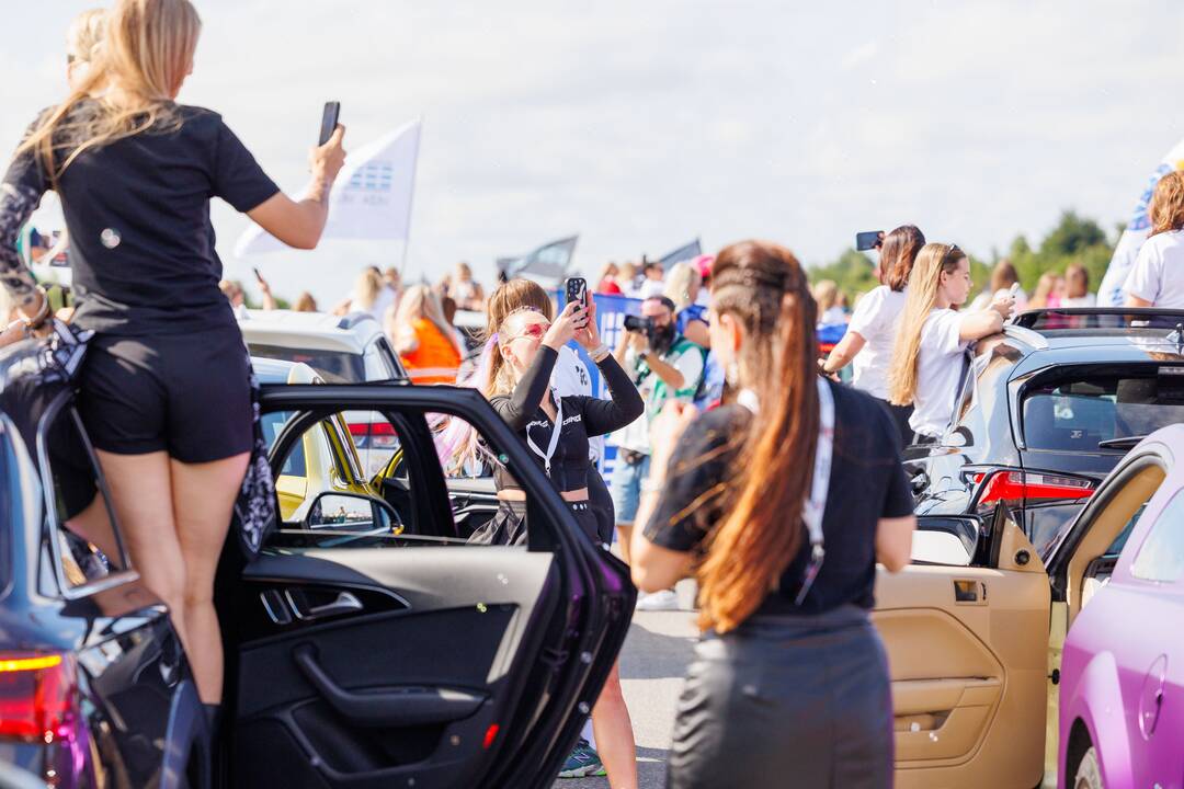 „108 km Moterų iššūkio“ lenktynių startas