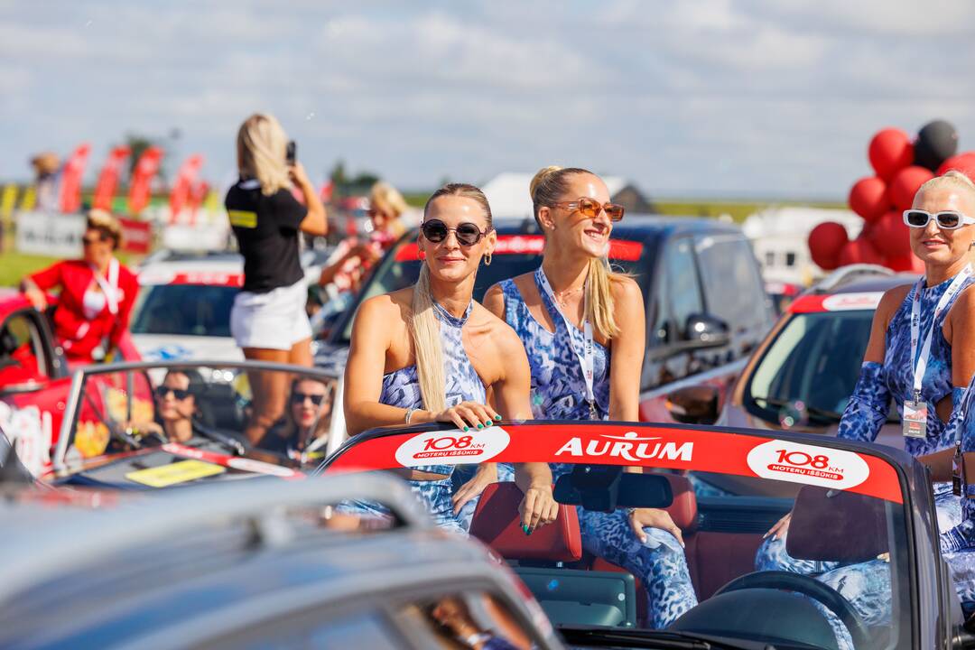 „108 km Moterų iššūkio“ lenktynių startas