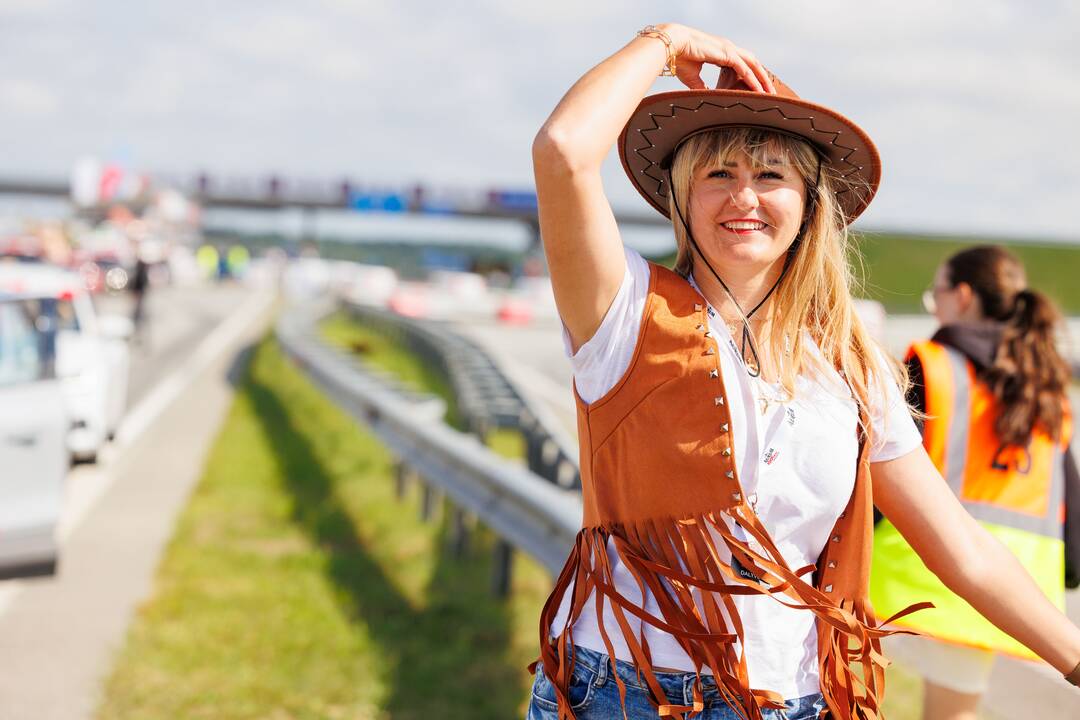„108 km Moterų iššūkio“ lenktynių startas