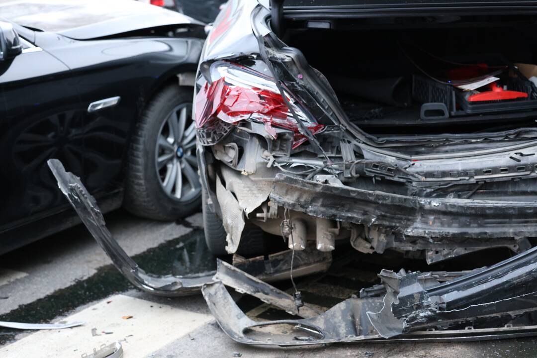 Ateities plente – avarija: nusidriekė automobilių spūstys