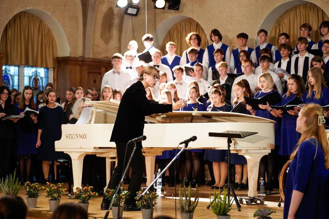 Reiškinys: Lietuvos jaunimo mišrių chorų festivalis „Jaunoji banga“ šiemet surengtas jau trečią kartą.