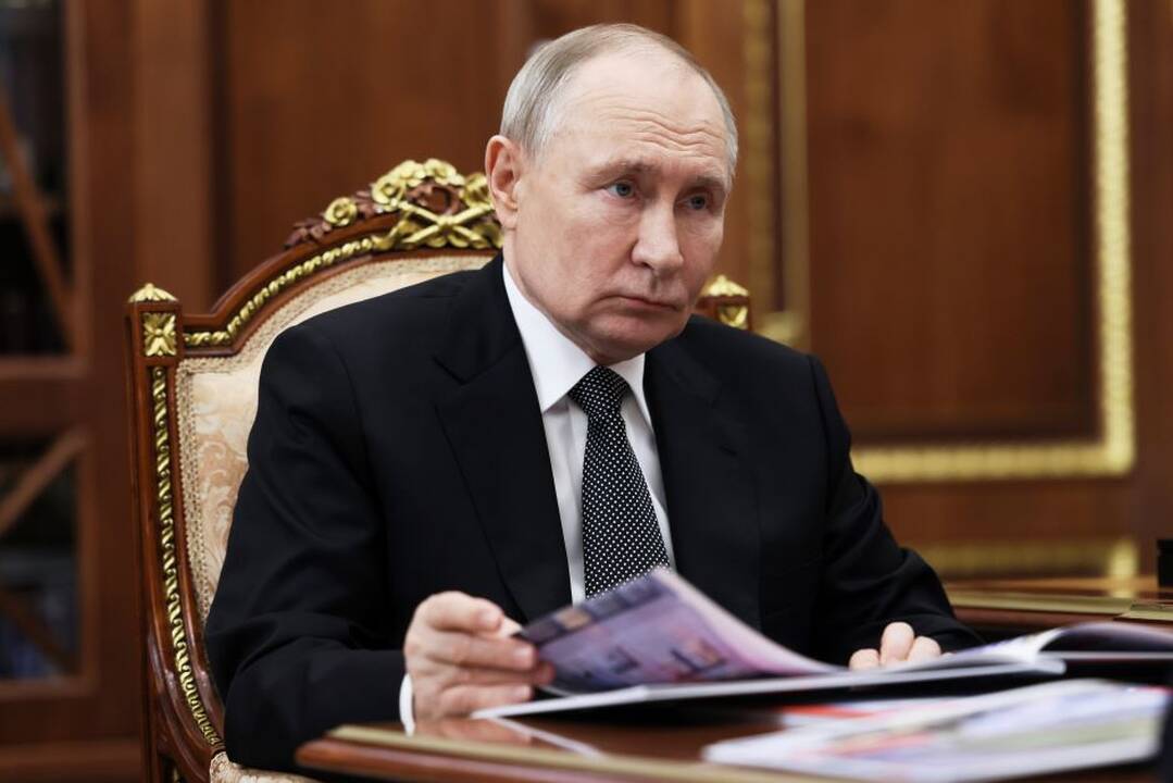 Šaltinis: Trumpo pasiuntinys Maskvoje susitiks su Putinu
