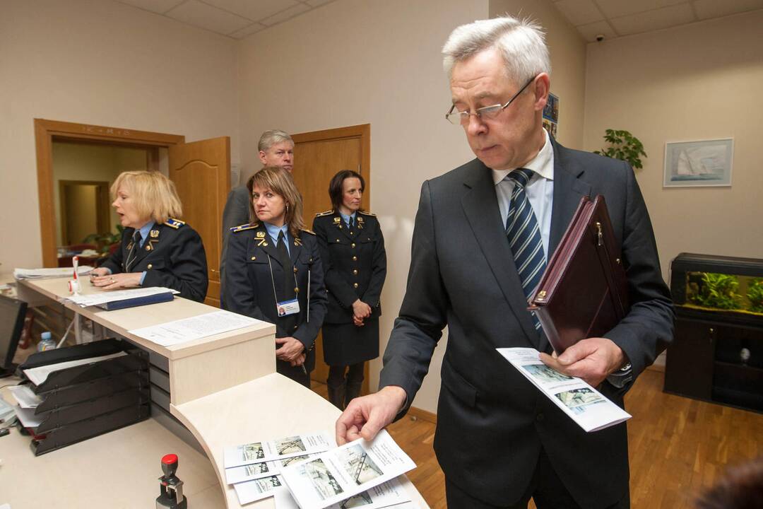 Įvertintos gyvenimo sąlygos tardymo izoliatoriuje