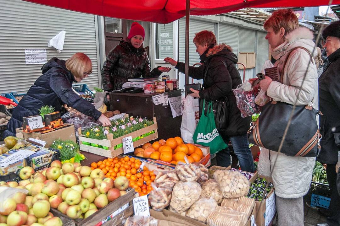 Priešvelykinė prekyba Stoties turguje