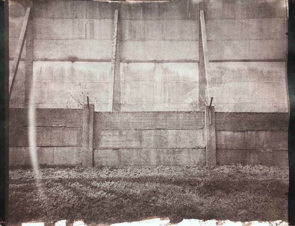 Dalyviai: festivalyje pasirodys baltiškos atmosferinės muzikos duetas „Tykumos“, fotografijų parodą „Jūra už tvoros“ surengs klaipėdietis fotomenininkas J. Kalnius.