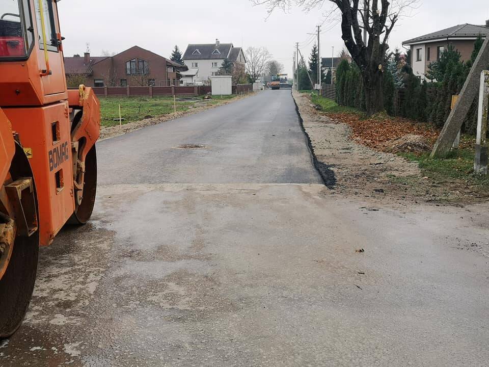 Įkarštis: Klaipėdos rajono gyvenvietėse iki metų pabaigos daug kur bus baigta tiesti asfalto danga.
