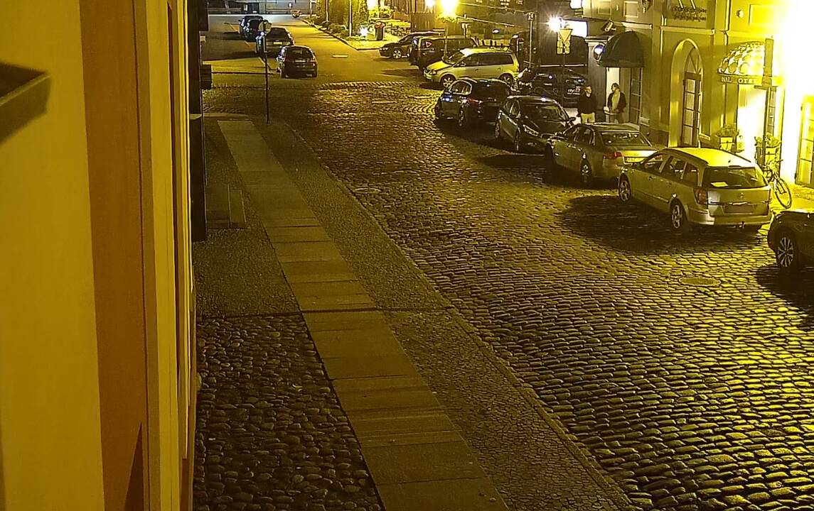 Policija turi klausimų šiems vaikinams (gal atpažįstate?)
