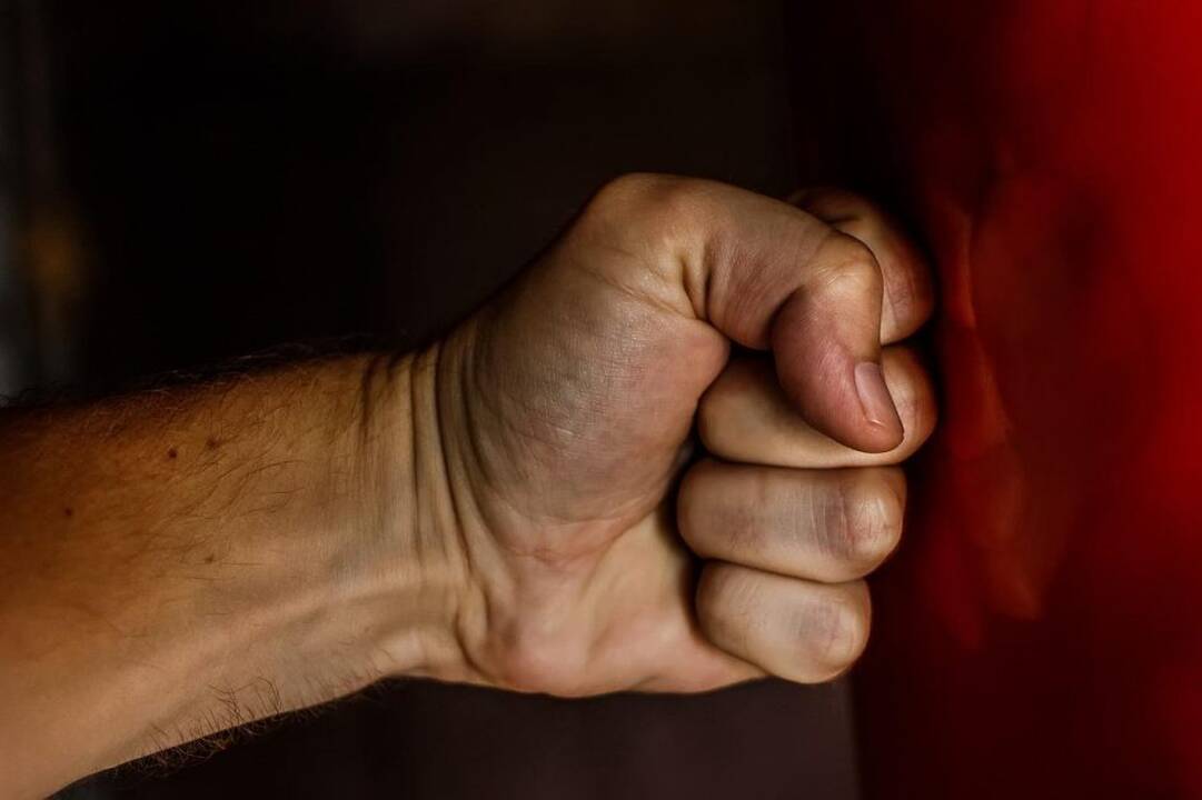 Švenčionių rajone neblaivus tėvas įtariamas smurtu prieš trylikametį sūnų