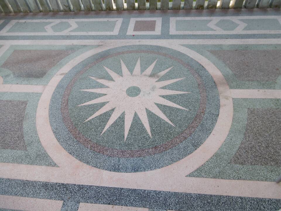 Legenda: pastatas Vaižganto g. 36 – V. Mykolaičio-Putino namas, kuriame poetas norėjo sutikti gyvenimo saulėlydį.