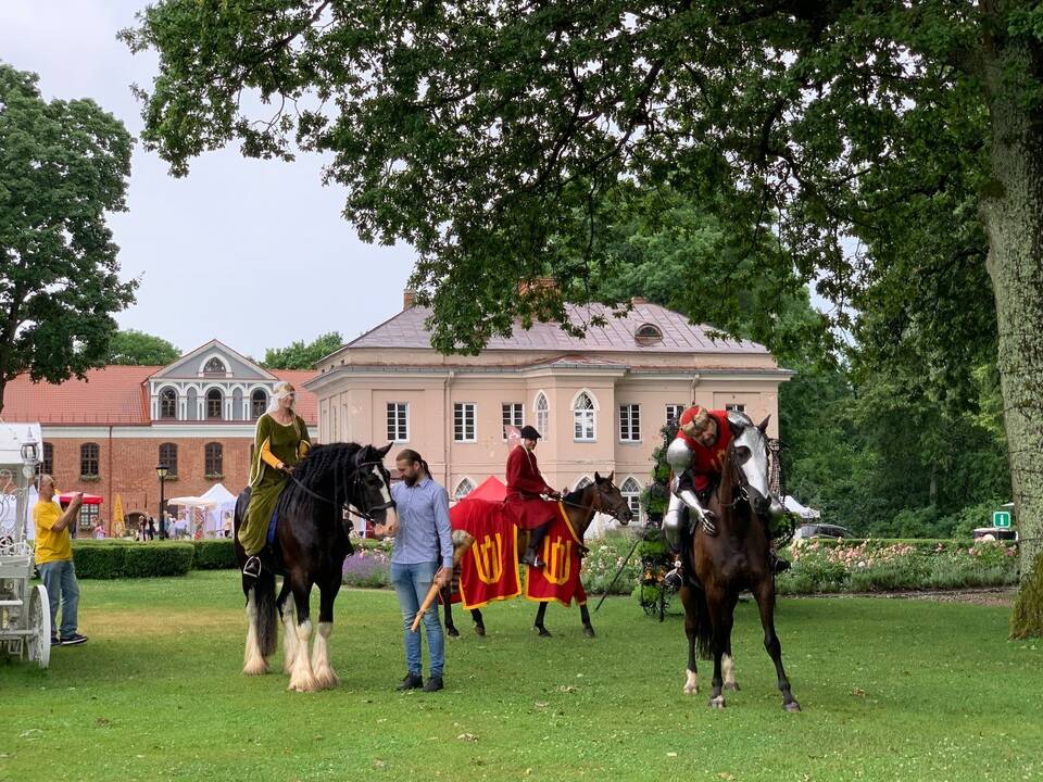 Trukmė: gražiausių įspūdžių dovanojantis tradicinis festivalis „Lietuva Raudondvario dvare“ vyks dvi dienas: liepos 5-ąją ir 6-ąją.
