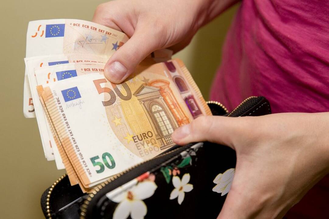 „Sodra“: darbuotojų pajamos per metus augo beveik 13 proc.