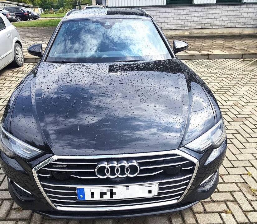 VSAT sulaikytas automobilis.