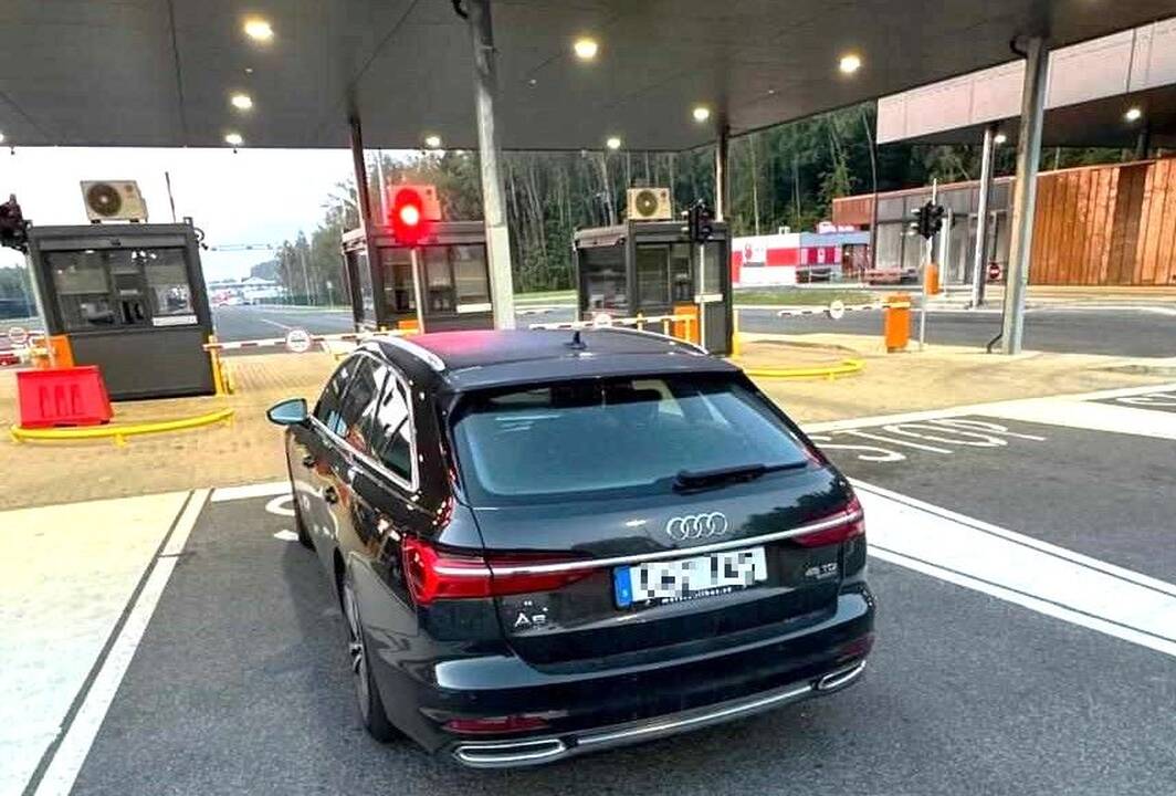 VSAT sulaikytas automobilis.