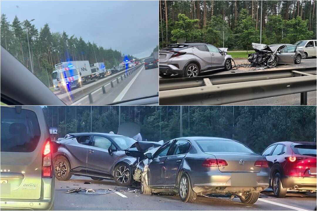 Susidūrę automobiliai.