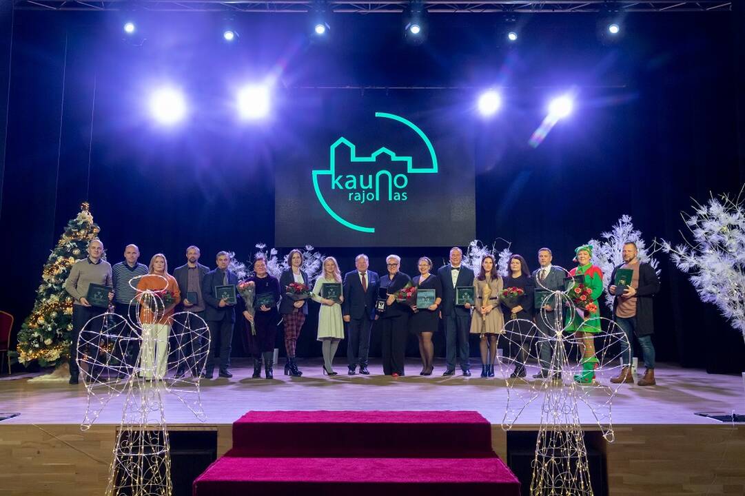 Nauja: Raudondvario dvare surengtas padėkos vakaras aktyvią veiklą vykdančioms organizacijoms, o aktyviausioms įteikti apdovanojimai.