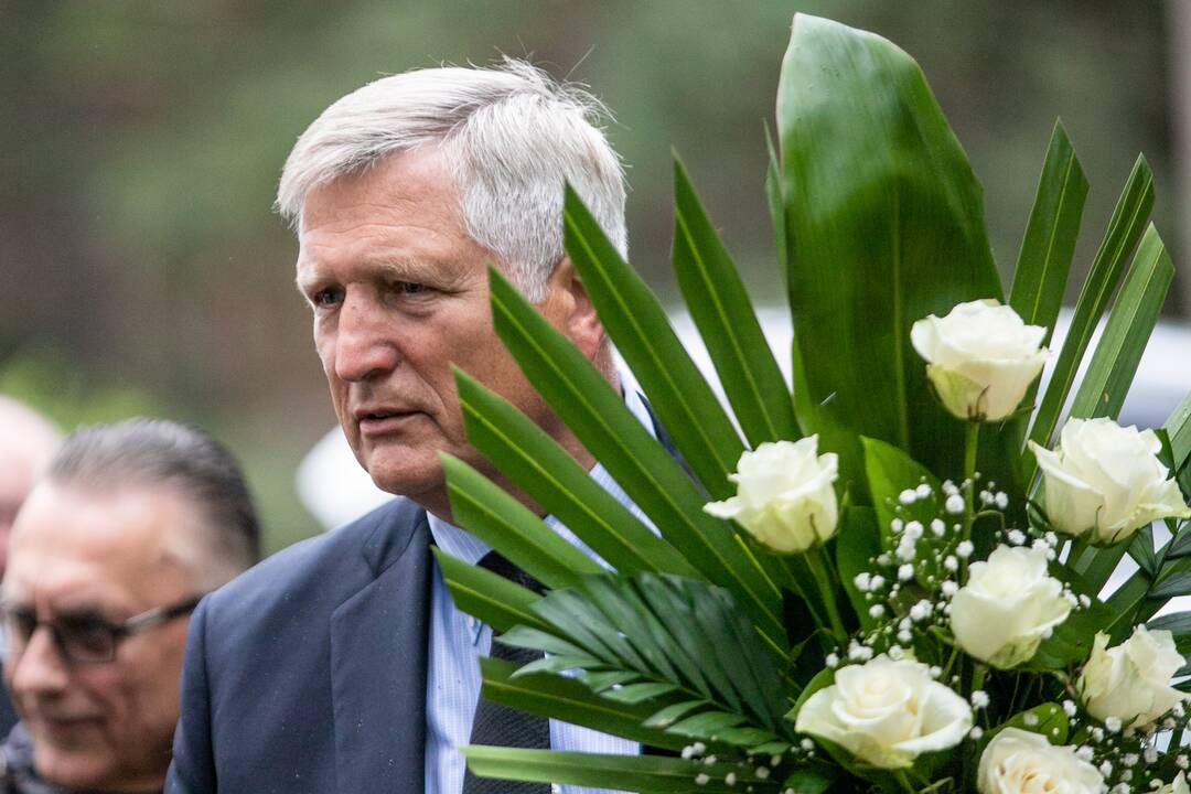 J. Brėdikis amžino poilsio atgulė Petrašiūnų kapinėse