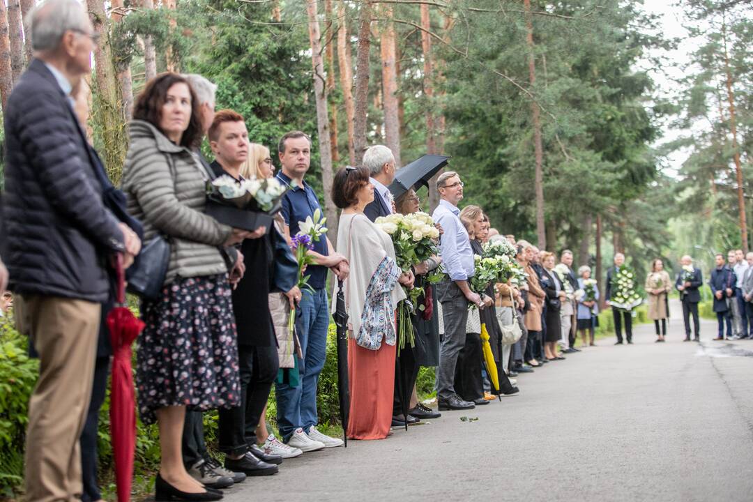 J. Brėdikis amžino poilsio atgulė Petrašiūnų kapinėse