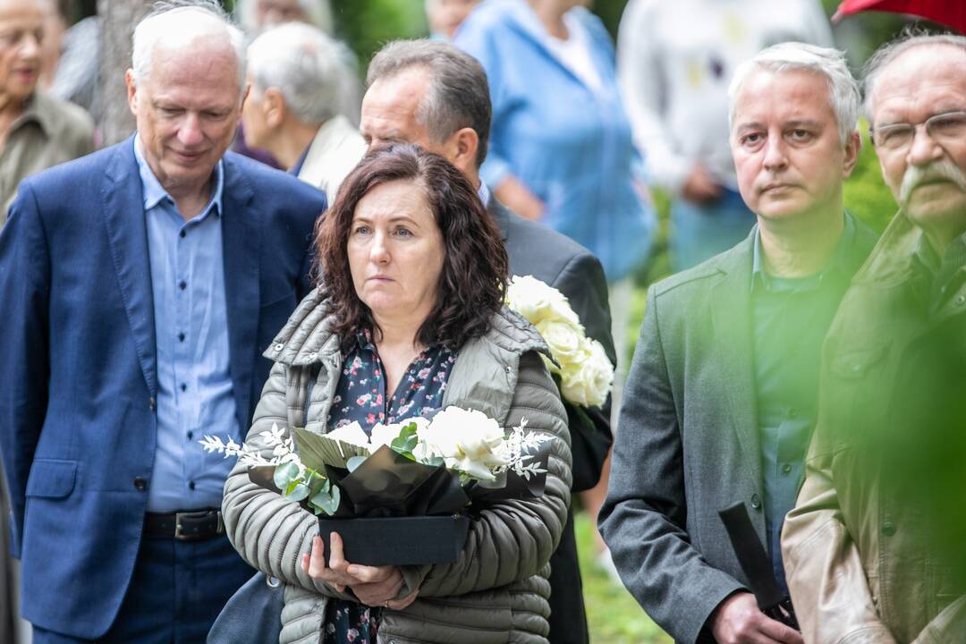 J. Brėdikis amžino poilsio atgulė Petrašiūnų kapinėse