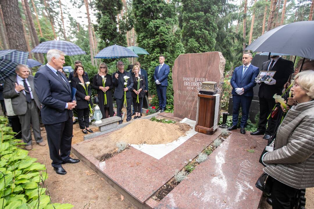 J. Brėdikis amžino poilsio atgulė Petrašiūnų kapinėse