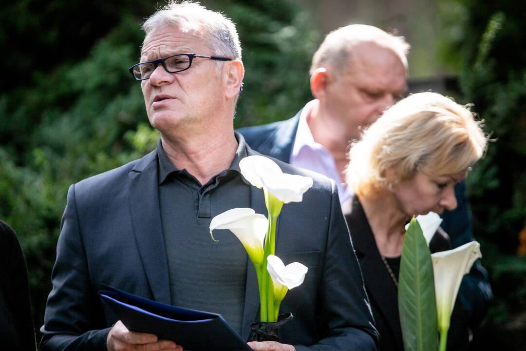 J. Brėdikis amžino poilsio atgulė Petrašiūnų kapinėse