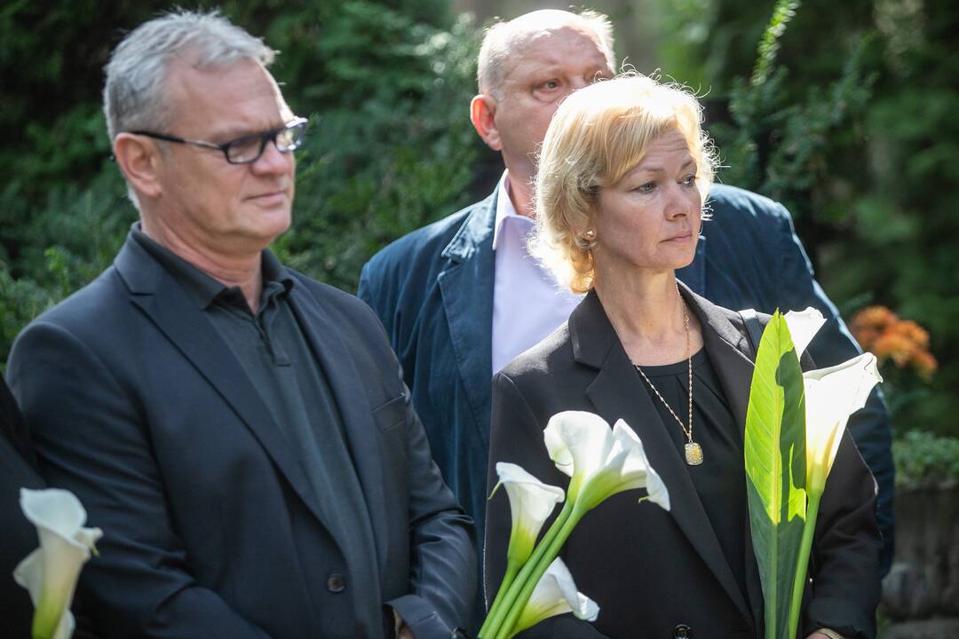 J. Brėdikis amžino poilsio atgulė Petrašiūnų kapinėse