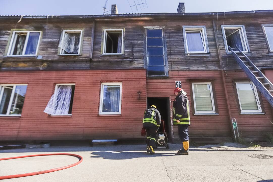 Vilijampolėje degė gyvenamasis namas