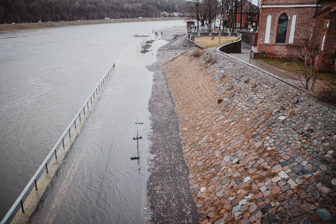 Užlietas Kauno Santakos parkas