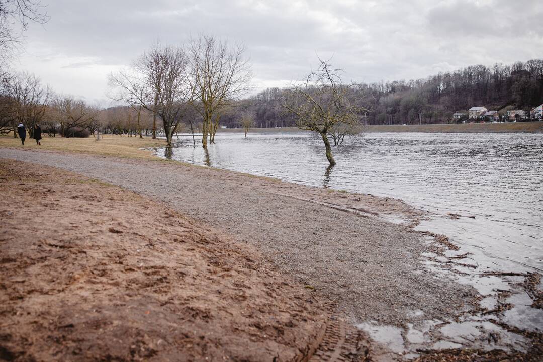 Užlietas Kauno Santakos parkas