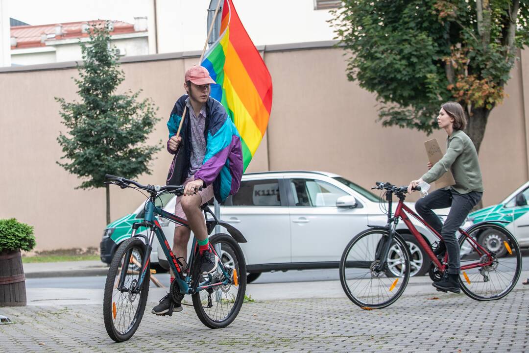 LGBT eisenos palaikymo akcija