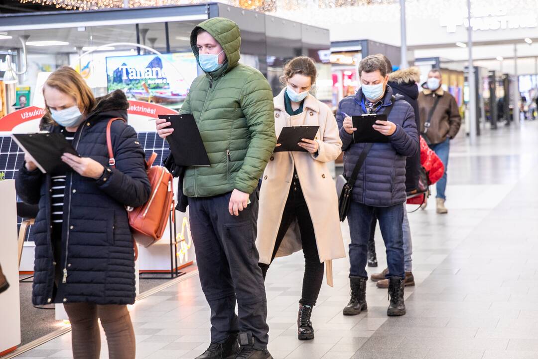 Kauno „Akropolyje“ prasidėjo gyventojų skiepijimas
