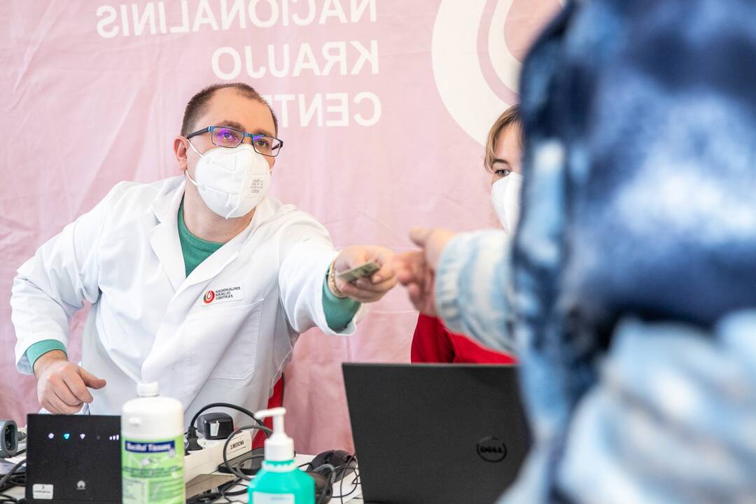 Kauno „Akropolyje“ prasidėjo gyventojų skiepijimas