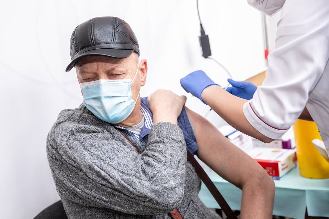 Kauno „Akropolyje“ prasidėjo gyventojų skiepijimas