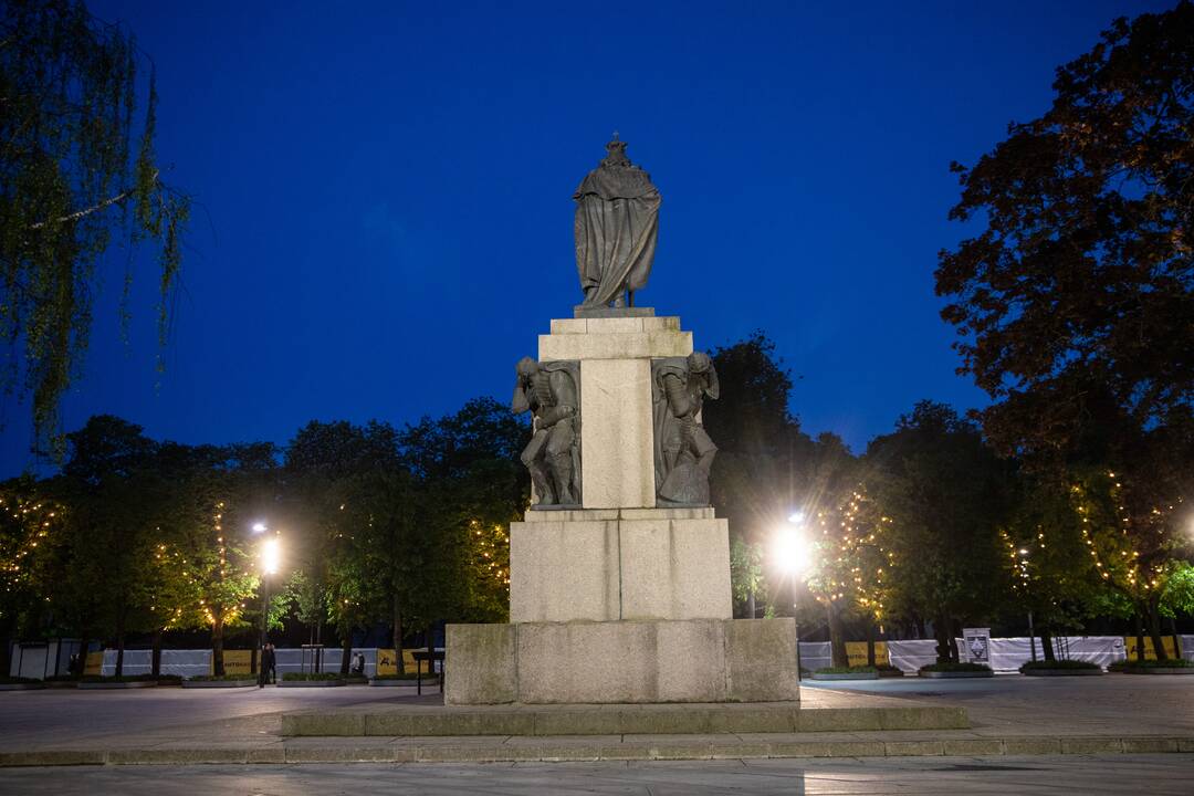 Šventinės šviesos instaliacijos