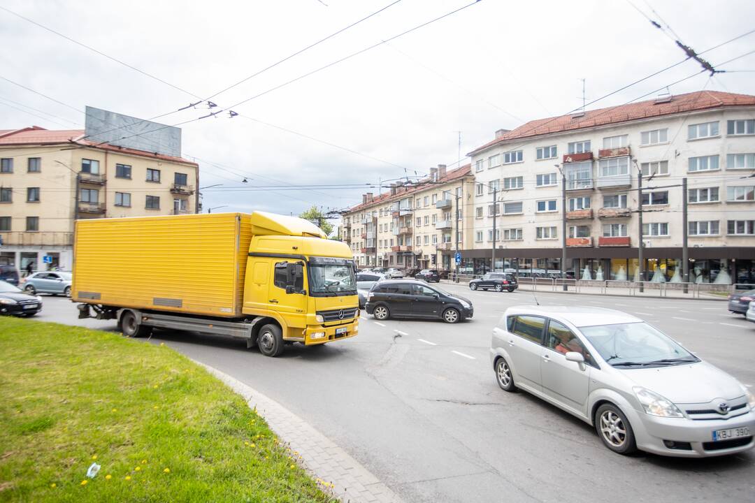 Kaune vairuotojai dūsta spūstyse