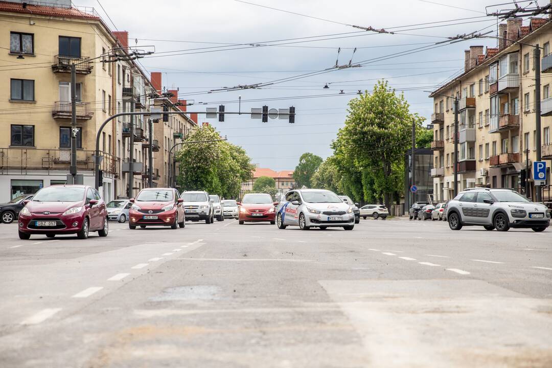 Kaune vairuotojai dūsta spūstyse