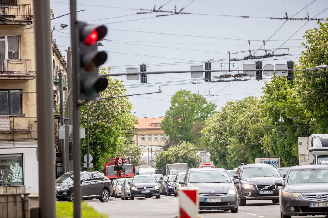 Kaune vairuotojai dūsta spūstyse
