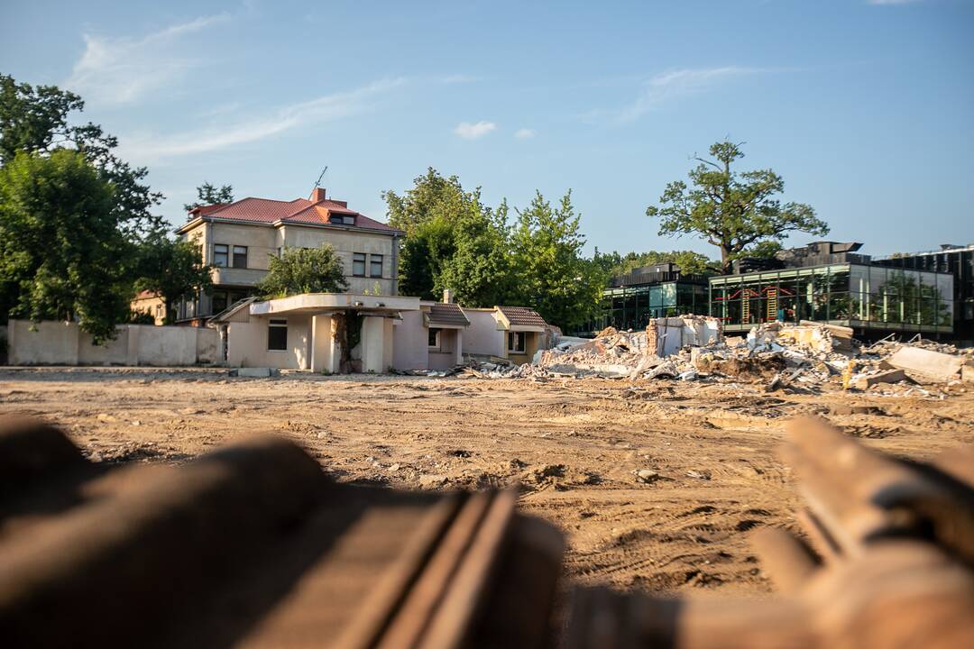 Griaunama legendinė Kauno kavinė “Kregždutė“